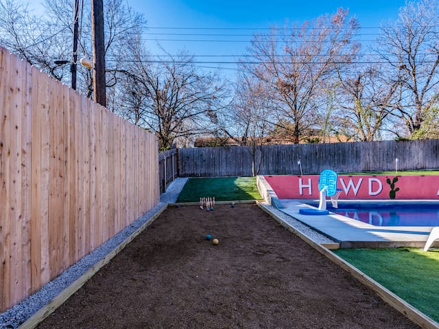 Heated Pool/Spa/MiniGolf home near Downtown/Domain gallery image 3