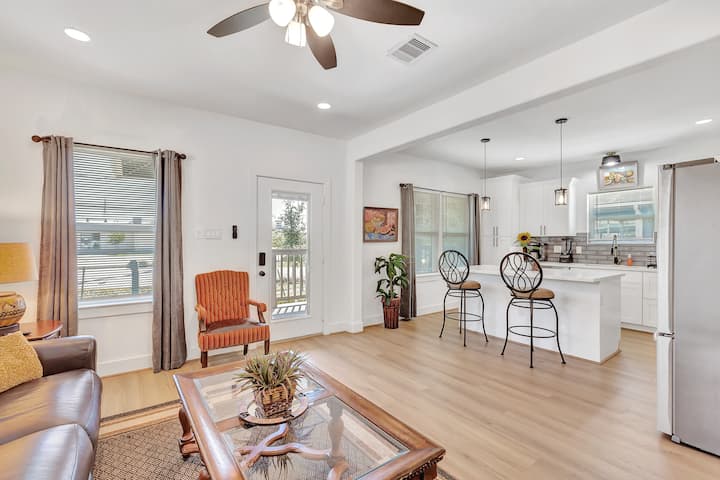 Modern 3br In Eado | 5 Min To Downtown + Free Pkg - Houston, TX