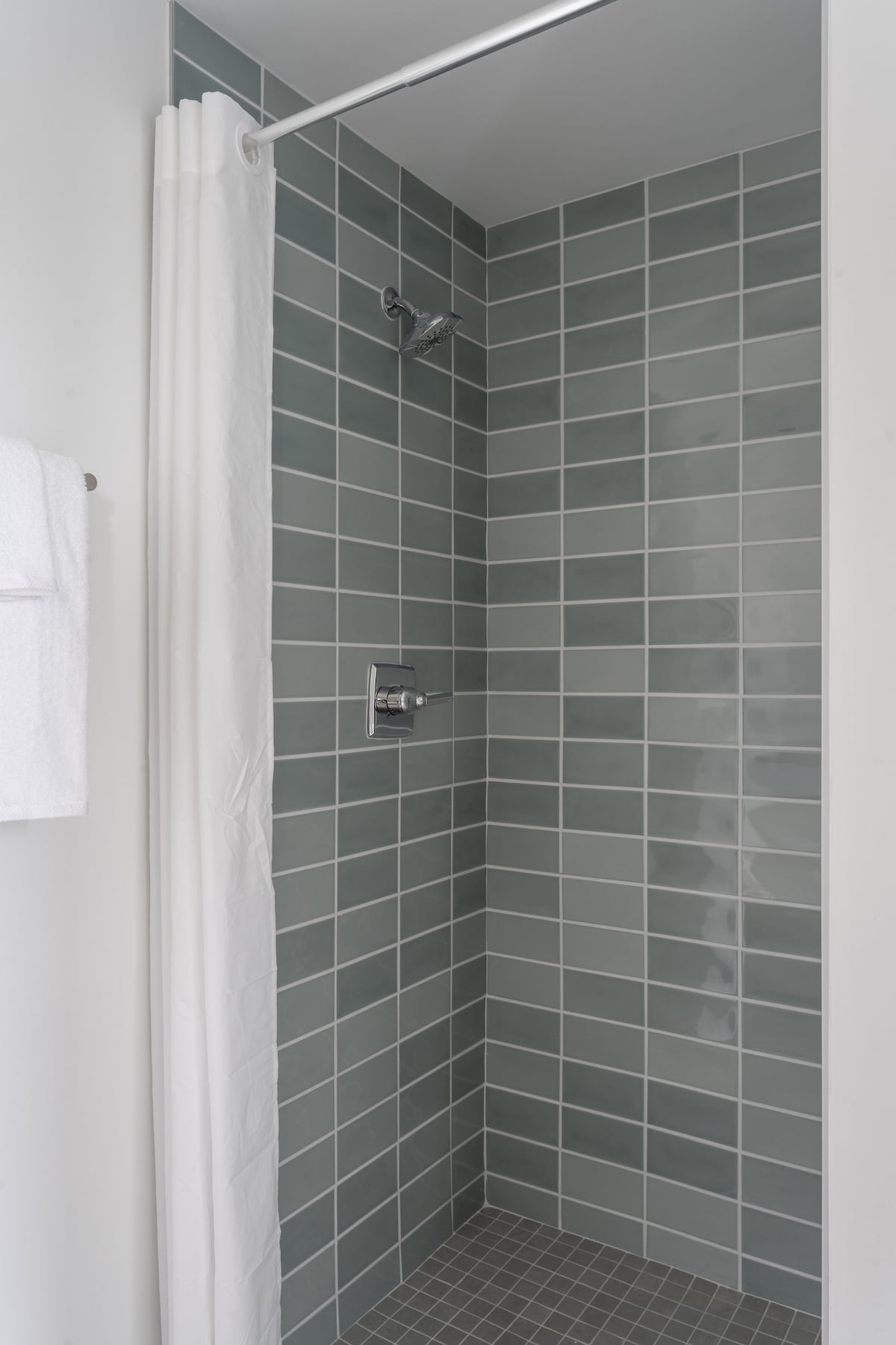 Studio Haus | Explore Nearby Bars & More on 6th