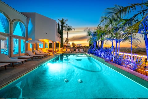 Bonita Estate 6,000 SqFt 6 Rooms Pool sleeps 30