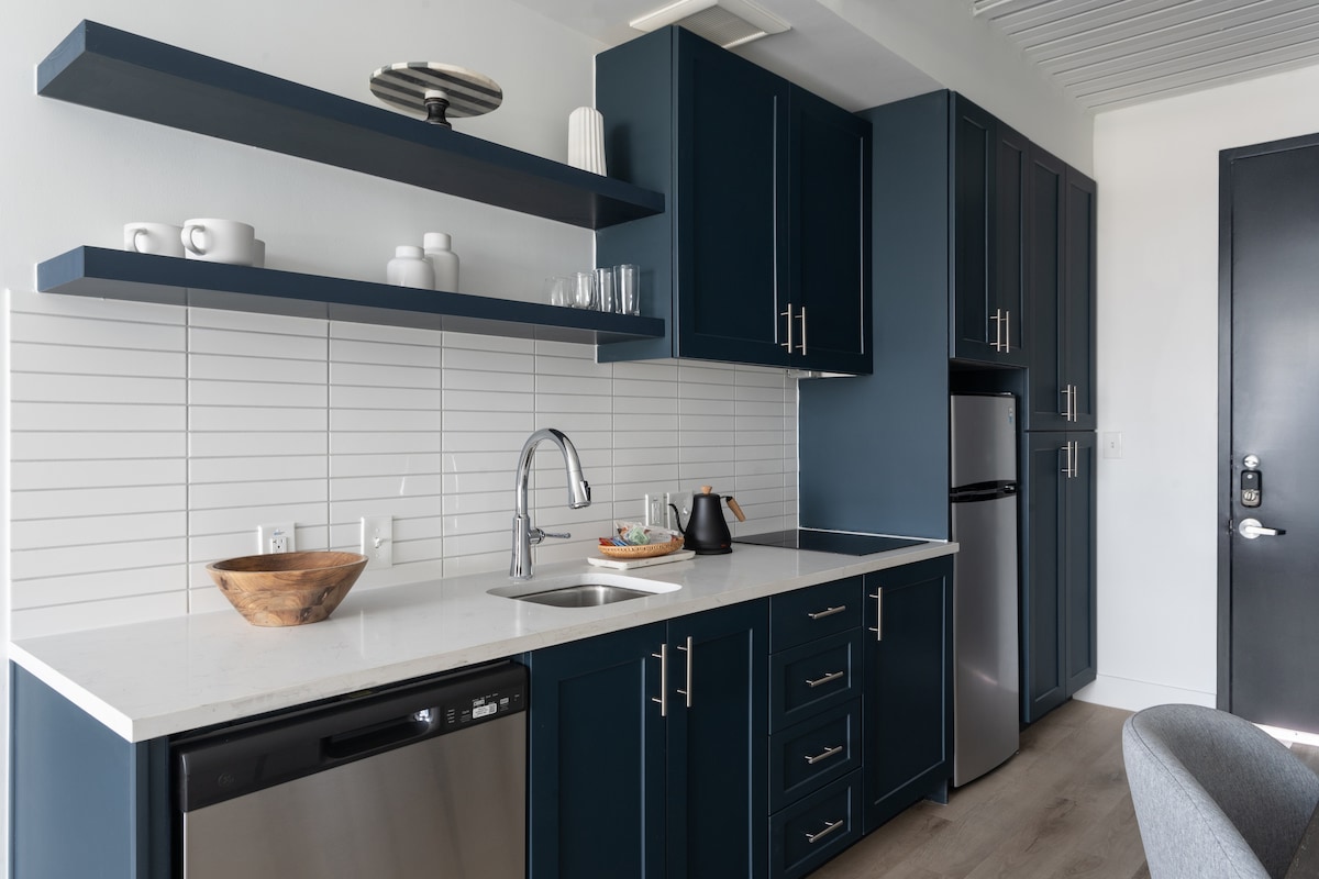 Studio Haus | Short Drive to ACL + Walk to Brewery