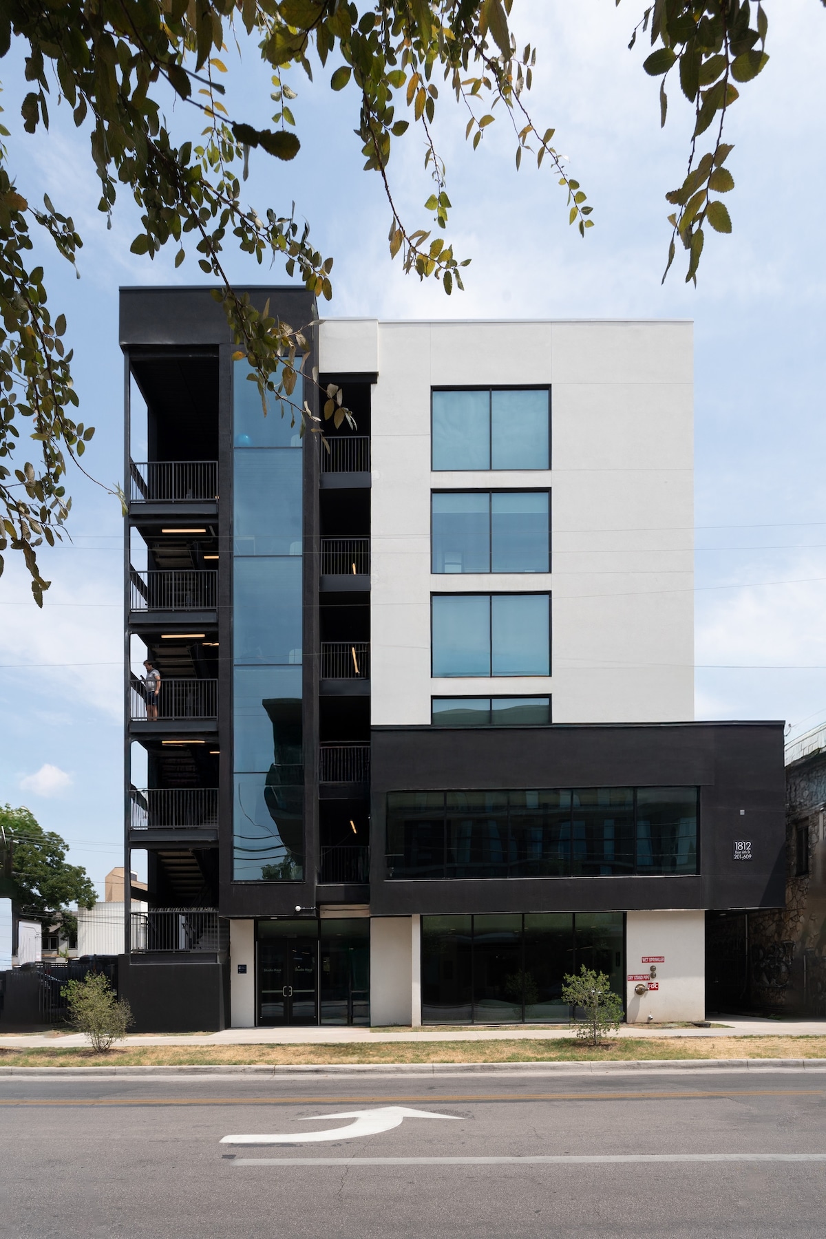 Studio Haus | Short Drive to ACL + Walk to Brewery