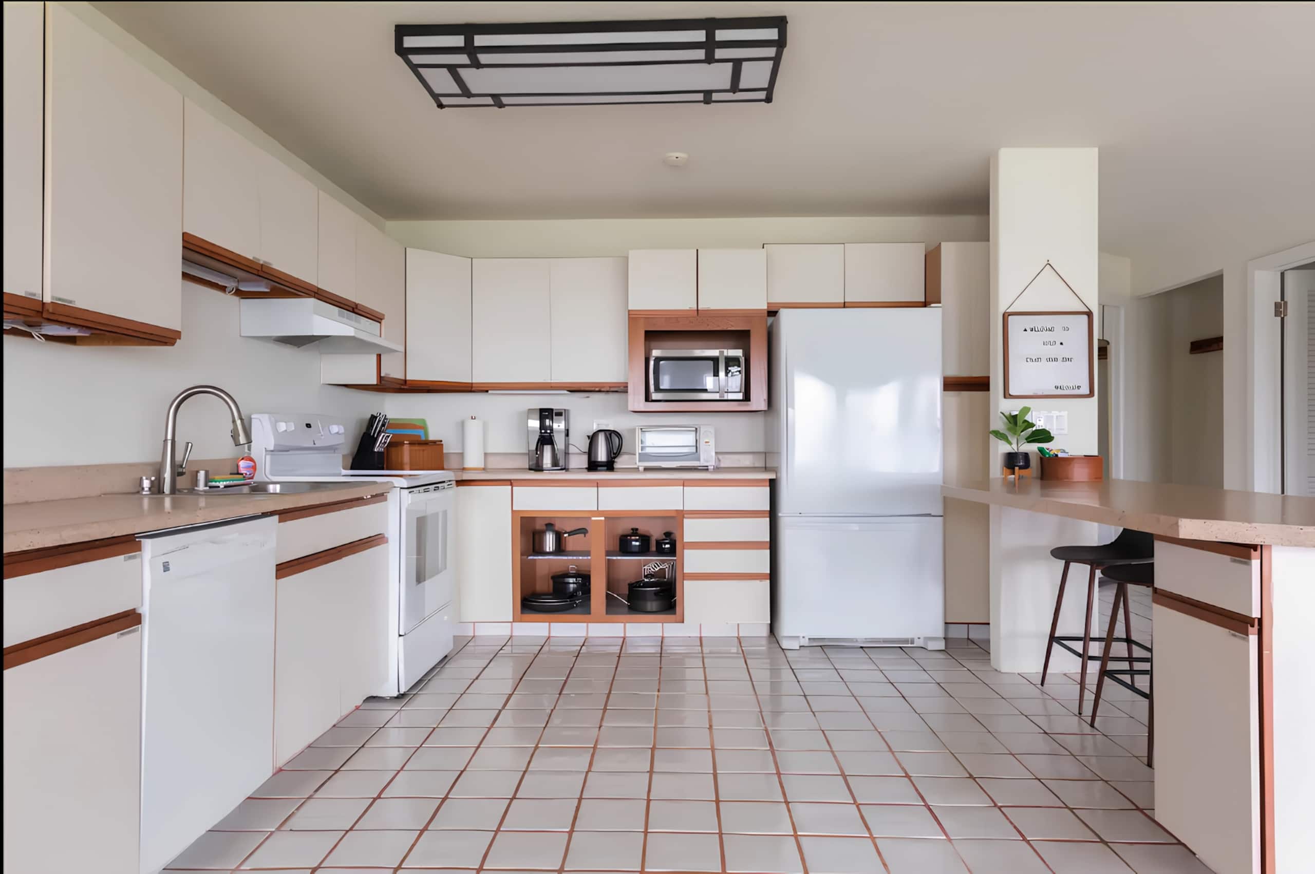 Home in Hilo · ★5.0 · 3 bedrooms · 7 beds · 3 private baths - Image 16