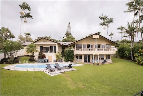 Oceanfront Duplex—Pool, Sauna & Beach, sleeps 12+