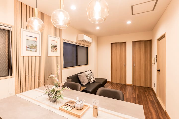 谷根千＆日暮里徒歩圏｜東京駅・空港アクセス良好｜2F｜ワンフロア貸切｜任天堂スイッチ｜子連れ長期滞在