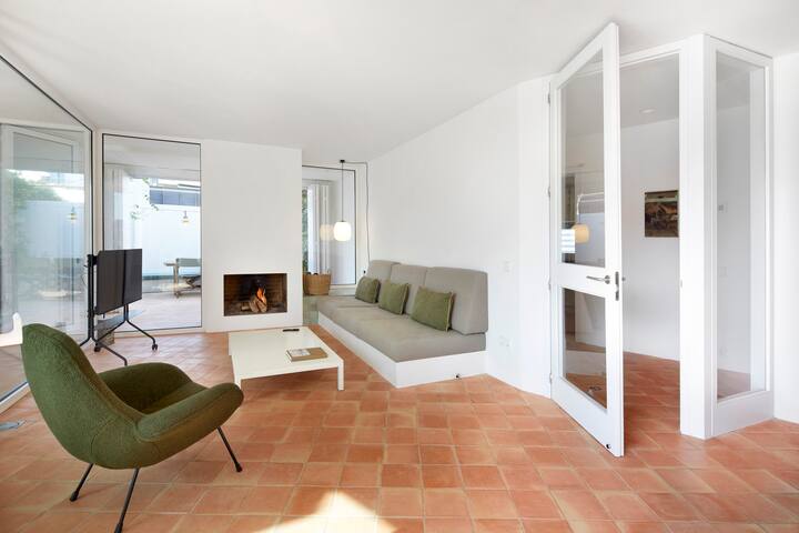 Miramar gallery image 5