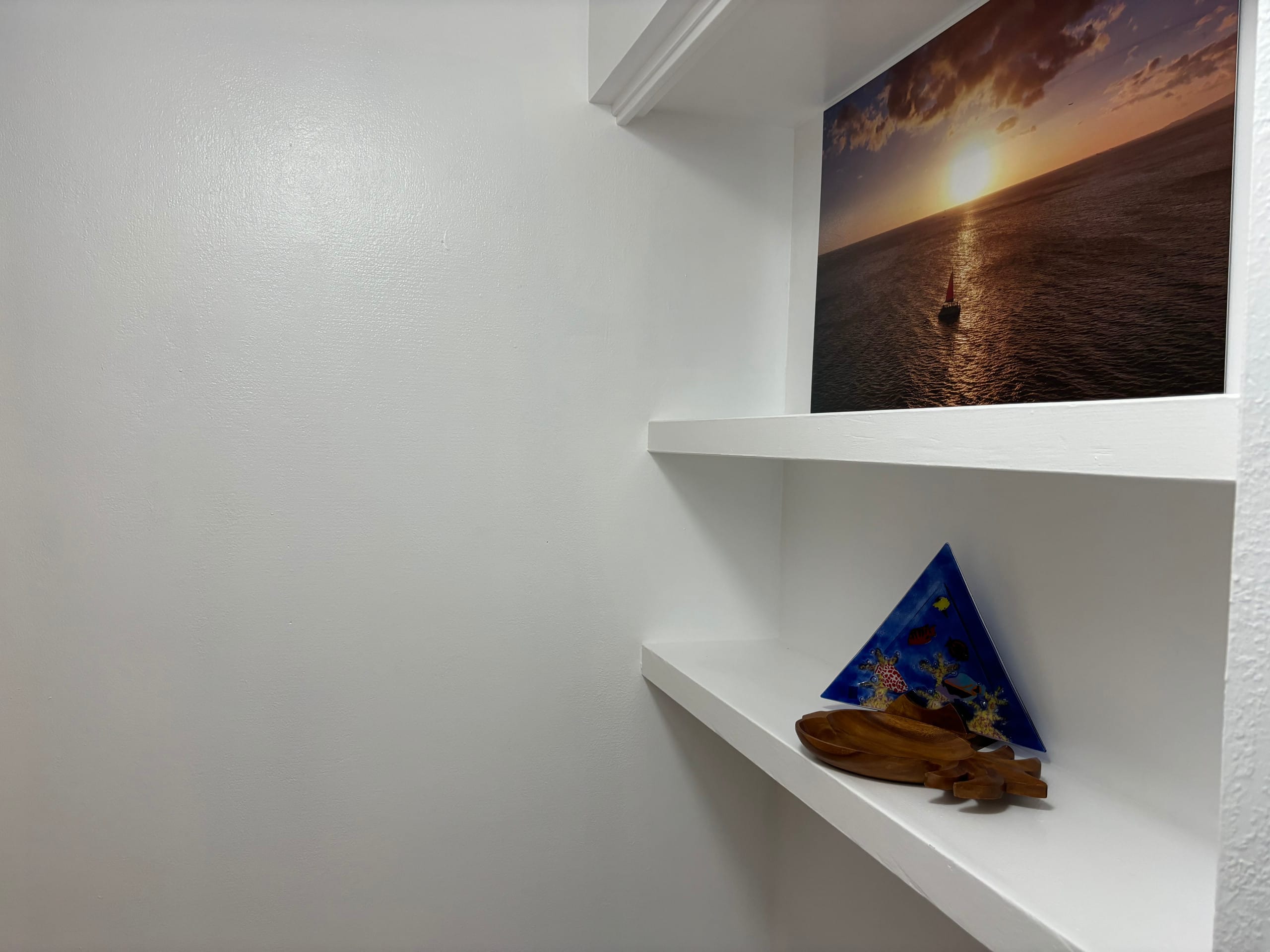 Condo in Honolulu · ★4.91 · 2 bedrooms · 4 beds · 1 private bath - Image 16