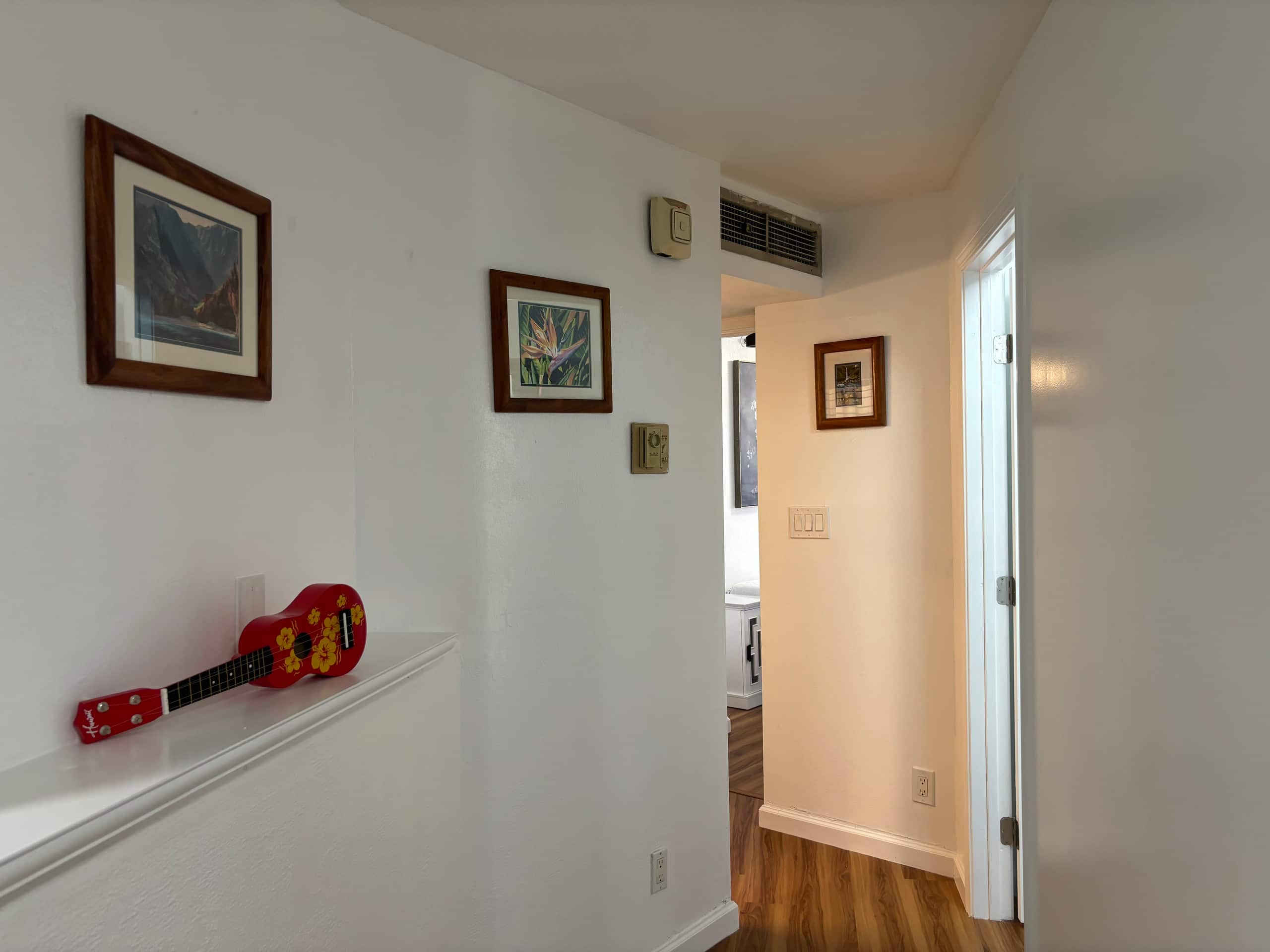 Condo in Honolulu · ★4.91 · 2 bedrooms · 4 beds · 1 private bath - Image 5
