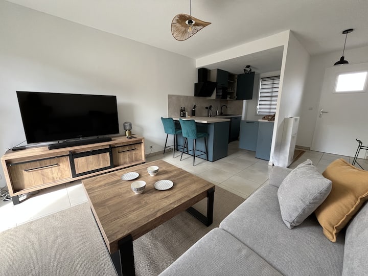 T2 Lumineux Avec Balcon, Parking, Proche Commerce - Andernos-les-Bains