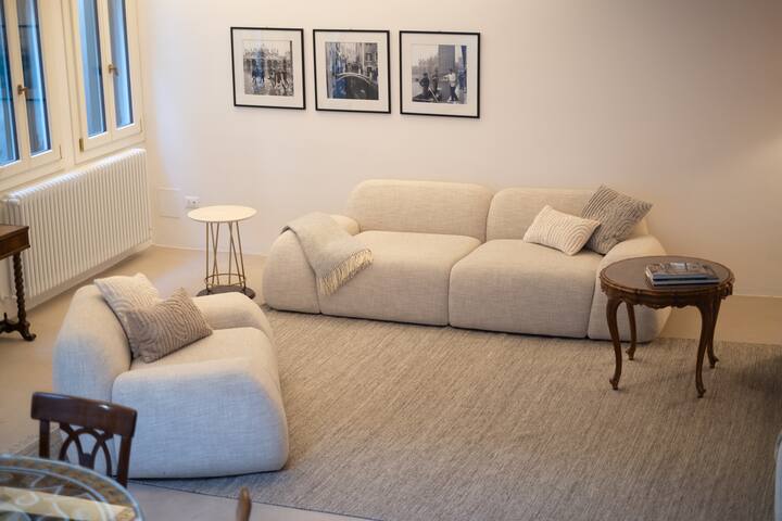 Flat with roof terrace near San Marco &Grand Canal gallery image 2