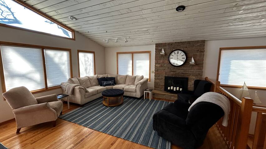 Lake home – private sand beach/swimming Maple Lake gallery image 2