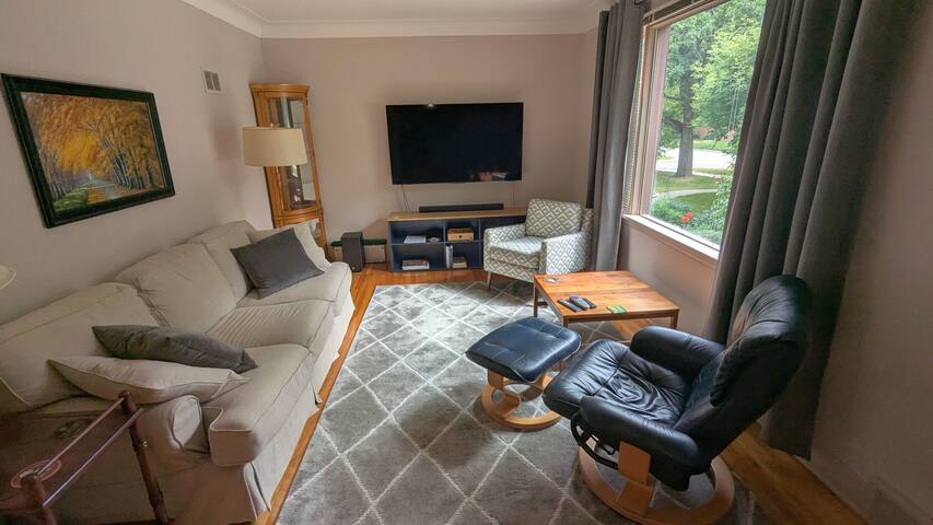 Whole house in River Heights gallery image 3