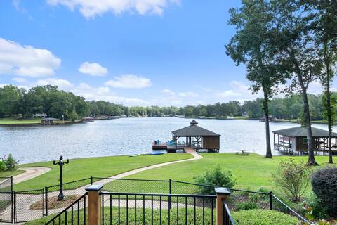 Sleeps 16, 4 Masters, Gaming Area, Kayaks + MORE!