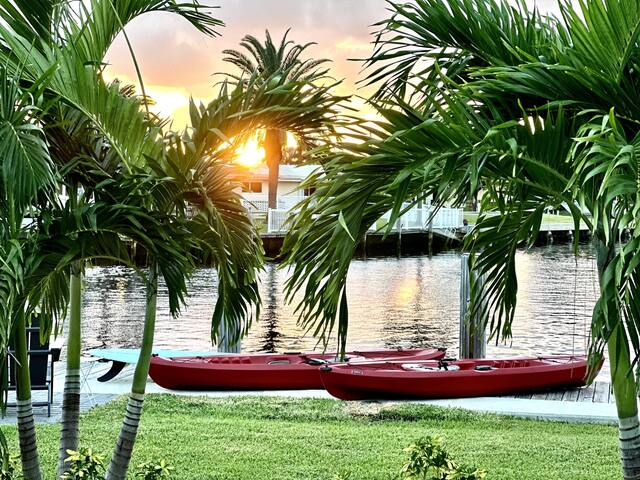 Sunset Pointe! 1mi BEACH+BOAT Rental+HTD POOL+SPA! gallery image 3