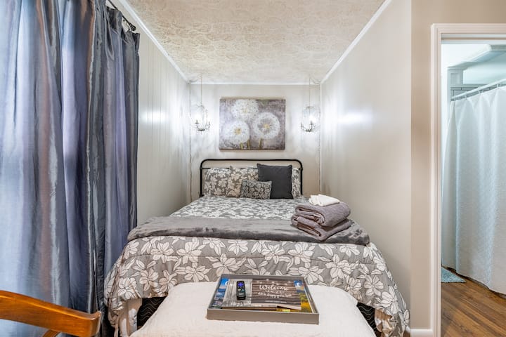 The Cottage On Jefferson Gray Suite - Cnu & Lakes - Jefferson City, TN