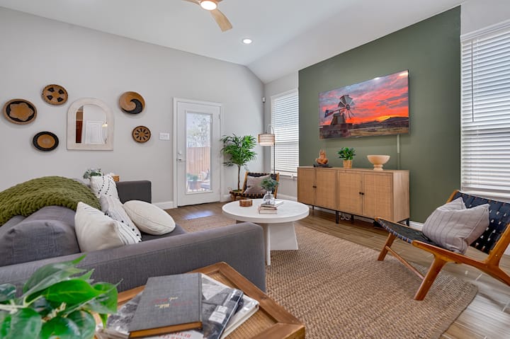 Close To Downtown Mckinney! Fire Pit | 4bd+office - McKinney, TX