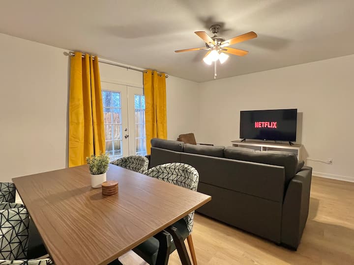 Close To Town 2 Bedroom Relax - Starkville, MS