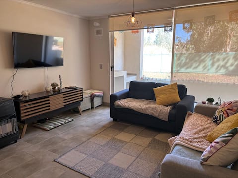 Popular Airbnb listing: Algarrobo: Comfortable Apartment Terrace • Pool • Wifi in Región De Valparaíso