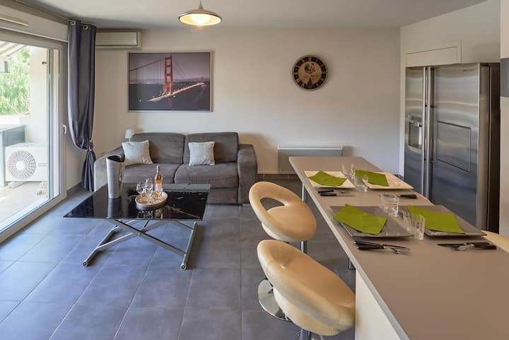 Lumineux T2 Calme, Piscine, Parking & Terrasse - La Valette-du-Var