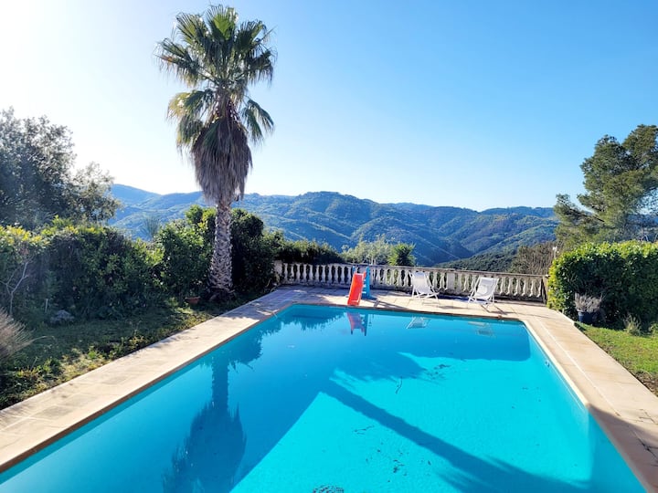 Grande Villa Avec Maxi-piscine - Peymeinade