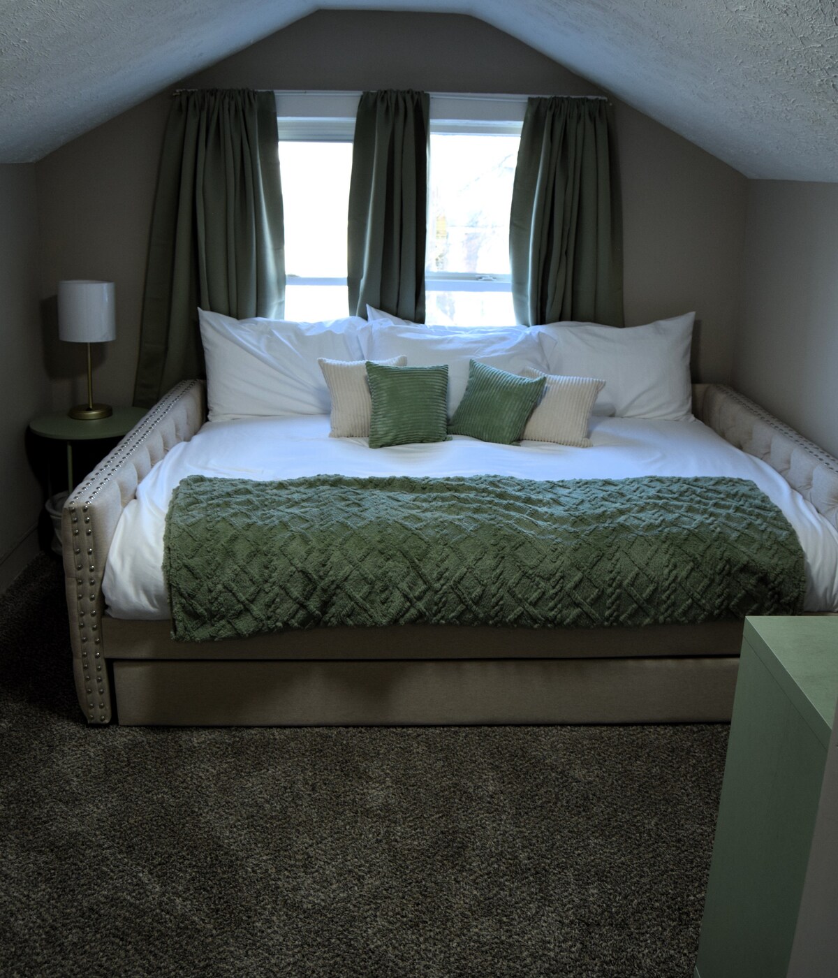 مساحة معيشة مريحة لضيوف أسبوع ديربي