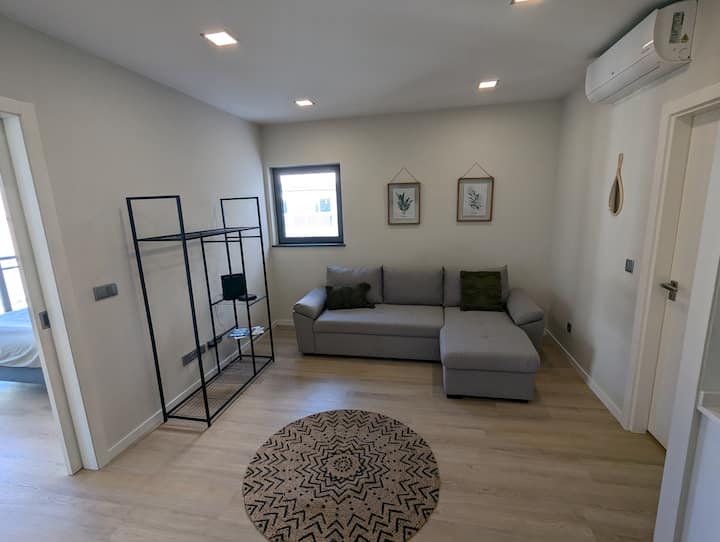 Top Floor One-bedroom Flat - City Views Parking - Funchal