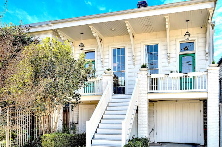 Garden District Gem | Walk To Magazine Street! - New Orleans, LA