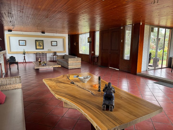 Moderna Y Tranquila Finca En Subachoque - El Rosal