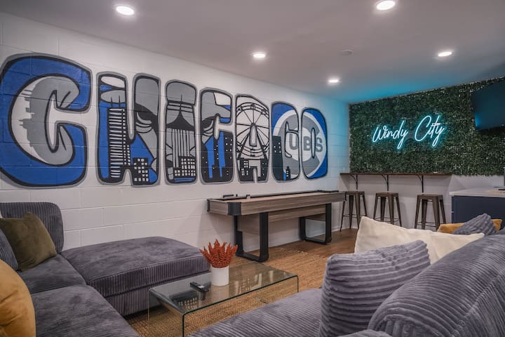 Bucktown Haven – Private Townhome in Chicago