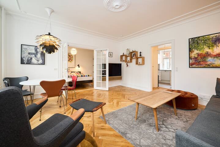 Charm&Bright 2BDR in Quiet area next to RoundTower gallery image 3