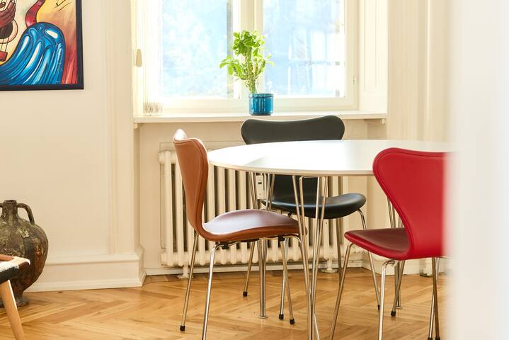 Charm&Bright 2BDR in Quiet area next to RoundTower gallery image 5