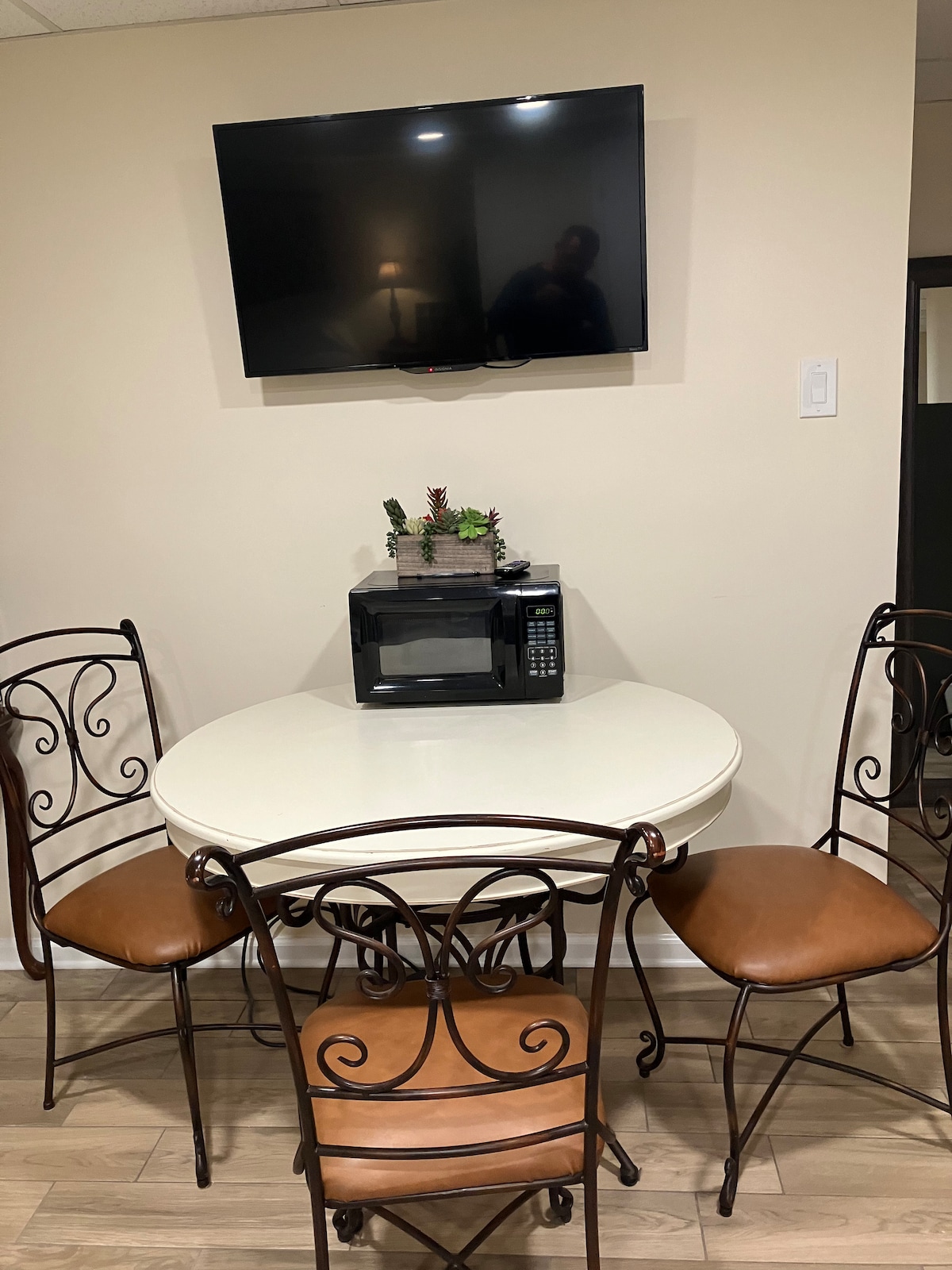 Buford Lanier Private Bed & Bath Suite, 1 Bedroom