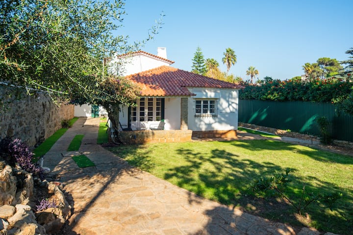 Casa Com 4 Quartos Em Cascais, Perto Praia Guincho - Cascaes