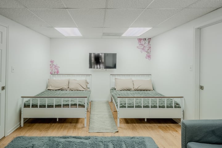 2 double beds with 42" smart TV.