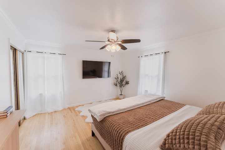 King Bed with 46" Smart TV.