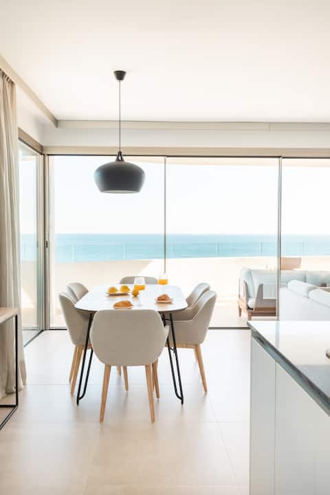 Aria by the Beach | Luxury, Pool, Free Gym&Sauna