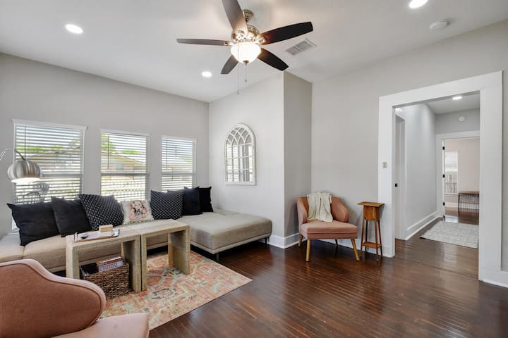 Century Cottage - New Braunfels, TX