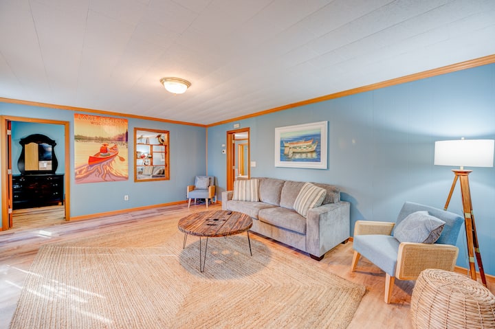 Lake Como Clubhouse Retreat - Lake Geneva, WI