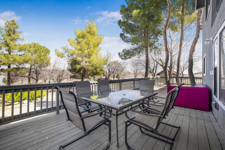 Quail Lake Home w/ Private Airport & Lake Fishing gallery image 3