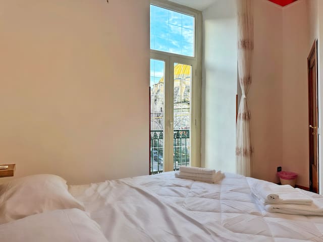 • Historic center • Just 3 minute from the Duomo