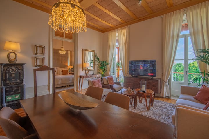 The Grand, 2bedroom with parking