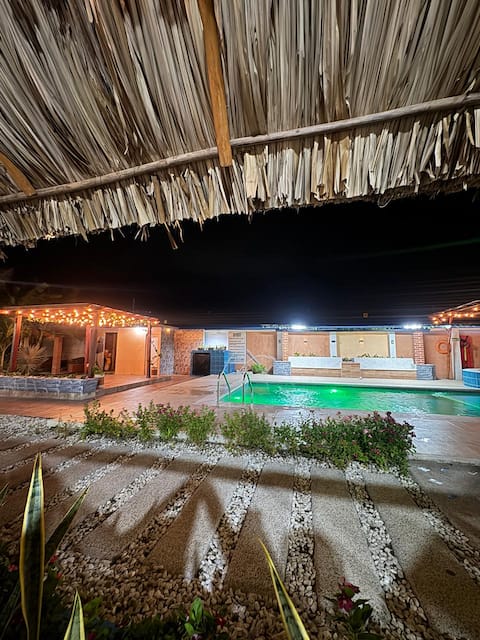 Family Cabin Near the Sea with a Pool - Jacuzzi