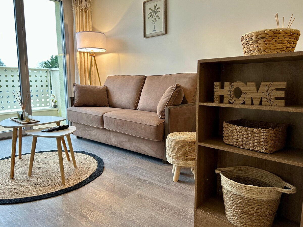 Top performing Airbnb: Lumen Chartrain - proche centre ville, parking in Chartres