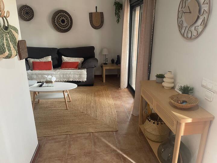 Maison Grand Jardin Avec Piscine - Quesa