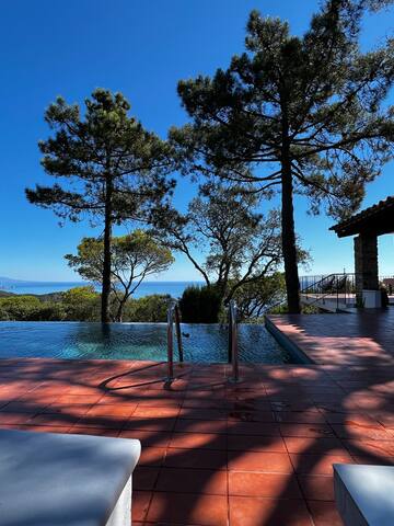 Panoramic Villa in Begur gallery image 3