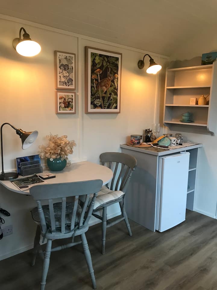 Cosy Shepherds Hut - Swanage