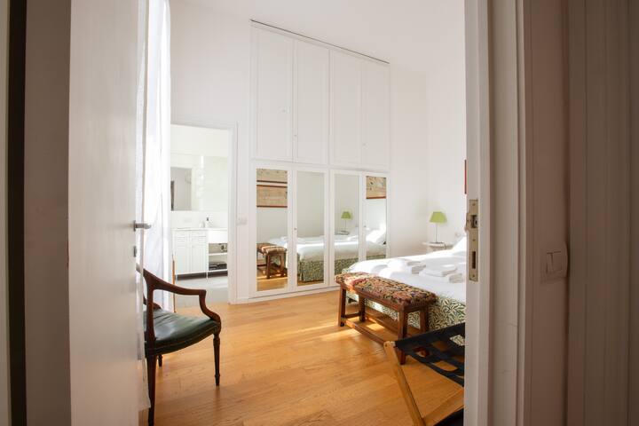 Luxury apartment in Duomo gallery image 3