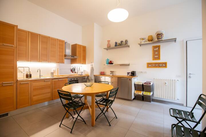 Luxury apartment in Duomo gallery image 4