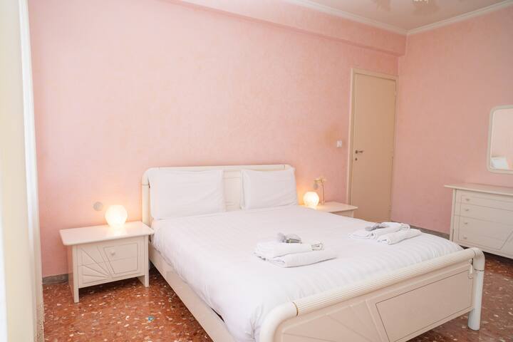 [200mt metroA] 3 camere da letto WI-FI e balcone gallery image 2