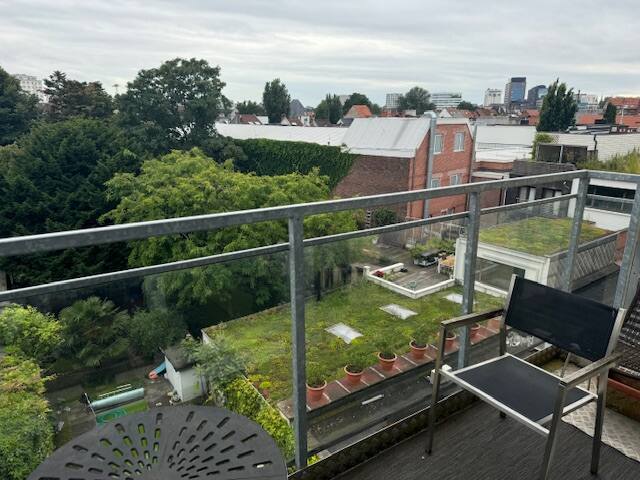 Stylish and bright 19th century loft with terrace gallery image 3